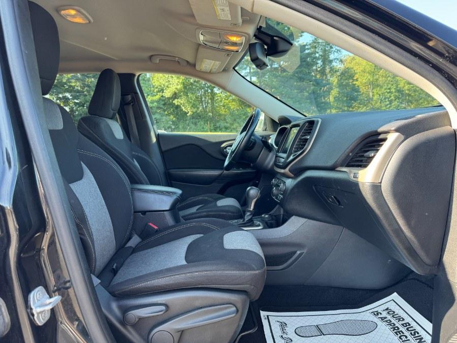used 2014 Jeep Cherokee car, priced at $5,400