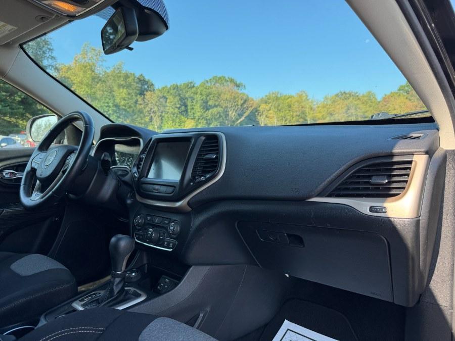 used 2014 Jeep Cherokee car, priced at $5,400