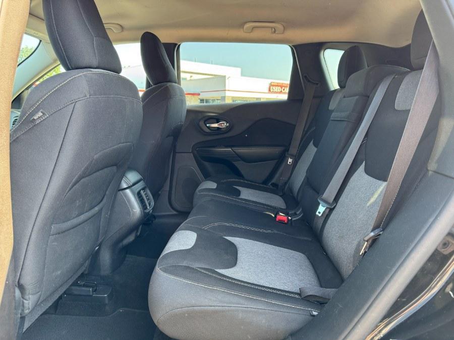 used 2014 Jeep Cherokee car, priced at $5,400