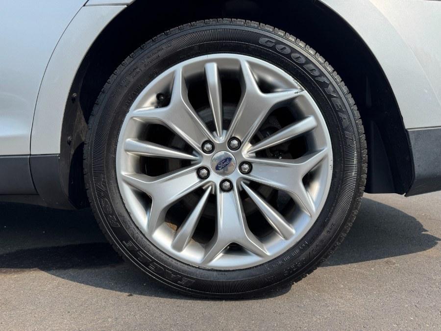 used 2015 Ford Taurus car, priced at $5,900