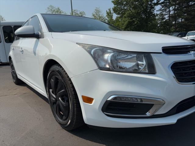 used 2015 Chevrolet Cruze car, priced at $5,900