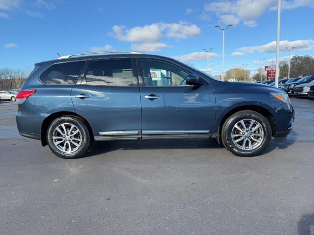 used 2014 Nissan Pathfinder car, priced at $5,900