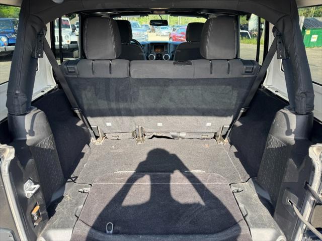 used 2015 Jeep Wrangler Unlimited car, priced at $11,900