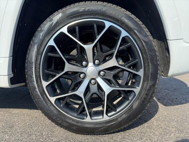 used 2022 Jeep Grand Cherokee car, priced at $39,900