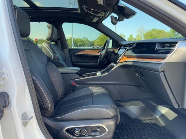 used 2022 Jeep Grand Cherokee car, priced at $39,900