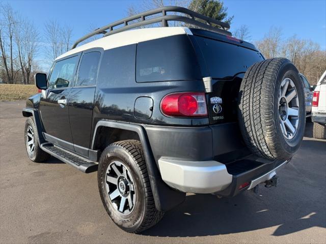 used 2007 Toyota FJ Cruiser car, priced at $11,900