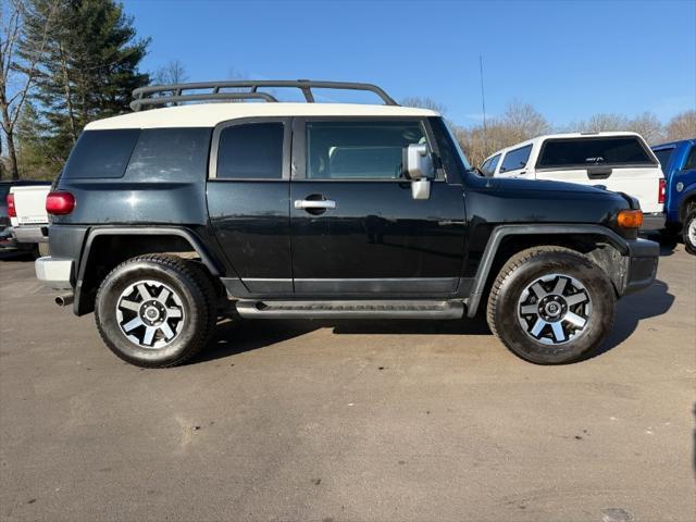 used 2007 Toyota FJ Cruiser car, priced at $11,900