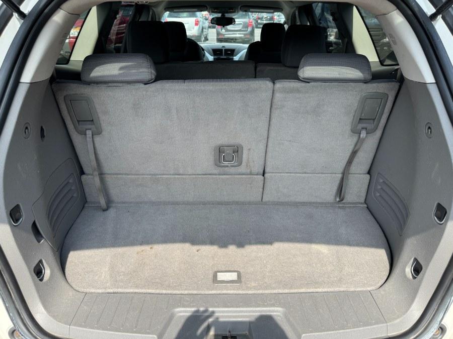 used 2012 Chevrolet Traverse car, priced at $3,900