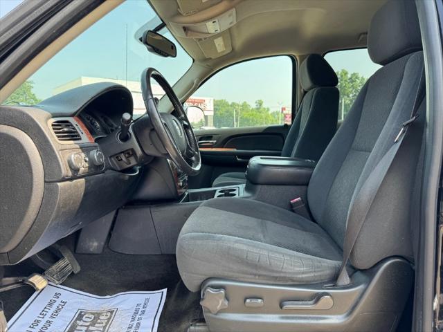 used 2008 Chevrolet Avalanche car, priced at $4,900