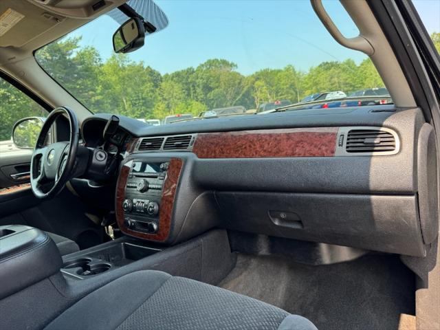used 2008 Chevrolet Avalanche car, priced at $4,900