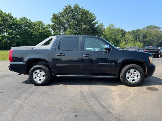 used 2008 Chevrolet Avalanche car, priced at $4,900