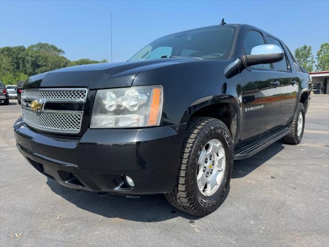 used 2008 Chevrolet Avalanche car, priced at $4,900