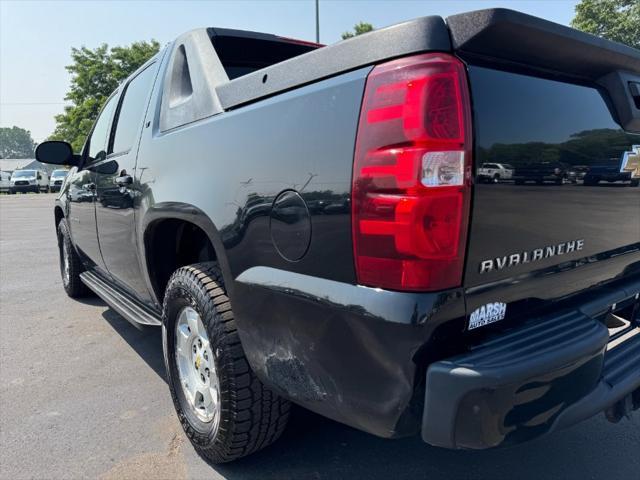 used 2008 Chevrolet Avalanche car, priced at $4,900
