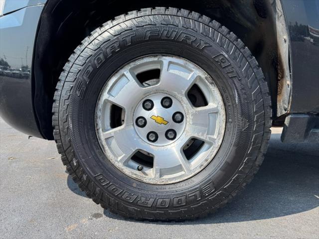 used 2008 Chevrolet Avalanche car, priced at $4,900