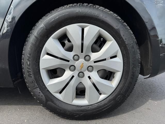 used 2015 Chevrolet Cruze car, priced at $4,900