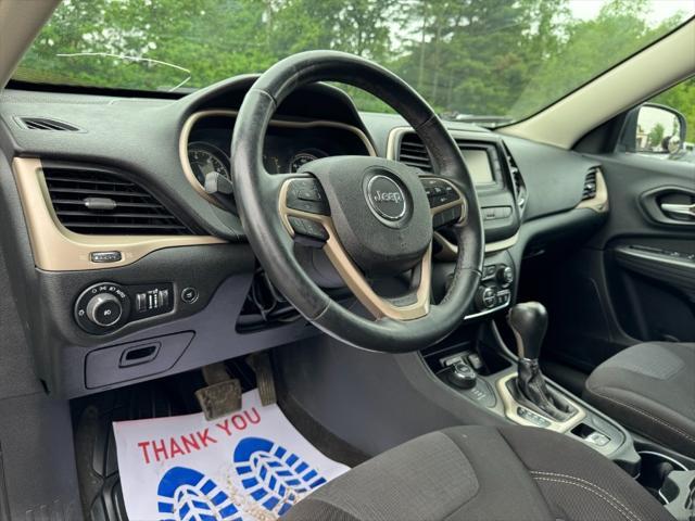 used 2015 Jeep Cherokee car, priced at $6,900