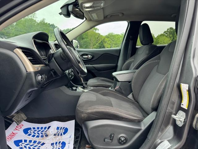used 2015 Jeep Cherokee car, priced at $6,900