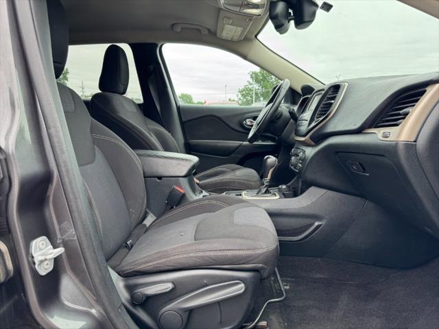 used 2015 Jeep Cherokee car, priced at $6,900