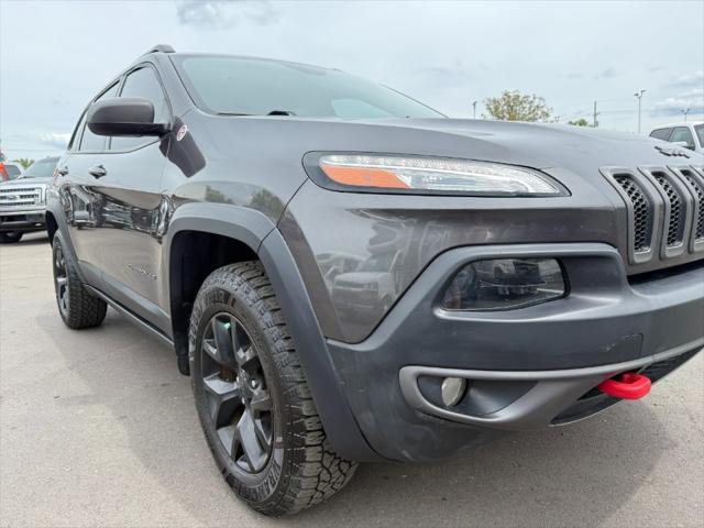 used 2014 Jeep Cherokee car, priced at $6,900