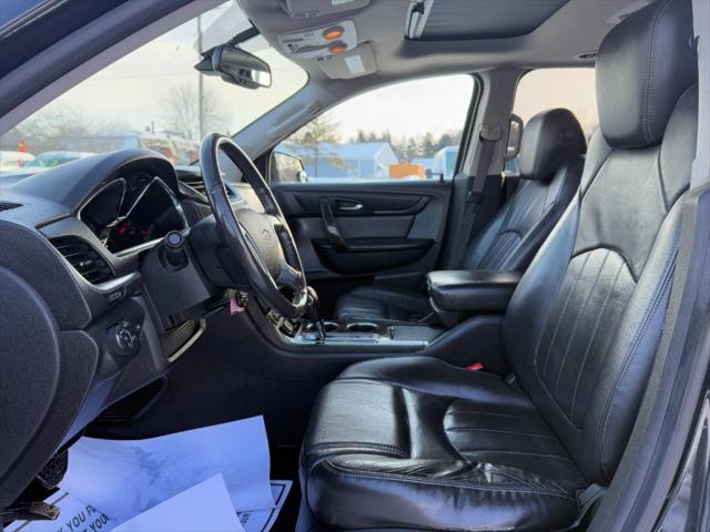 used 2015 Chevrolet Traverse car, priced at $6,900