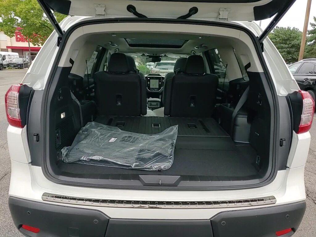 new 2025 Subaru Ascent car, priced at $52,020