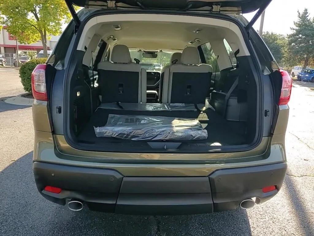 new 2025 Subaru Ascent car, priced at $40,317