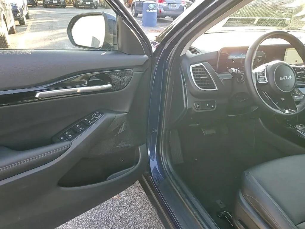 used 2024 Kia Seltos car, priced at $23,835