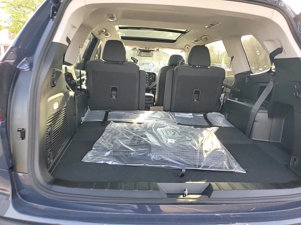 new 2025 Subaru Ascent car, priced at $44,107