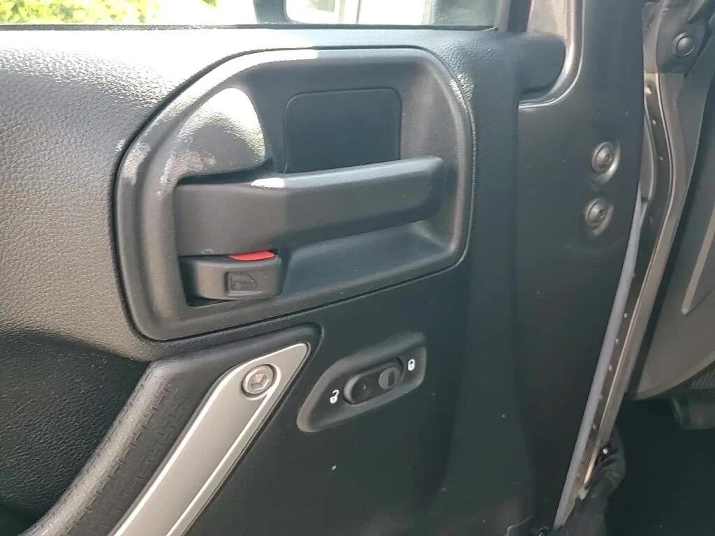 used 2016 Jeep Wrangler Unlimited car, priced at $20,484