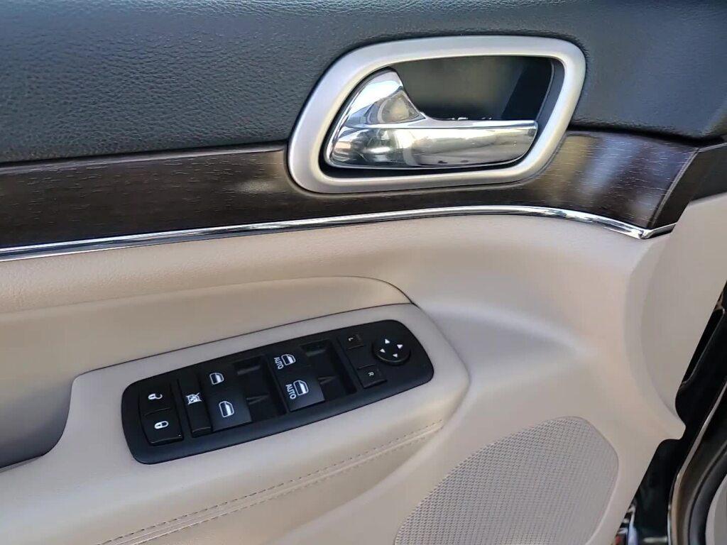 used 2018 Jeep Grand Cherokee car, priced at $17,400