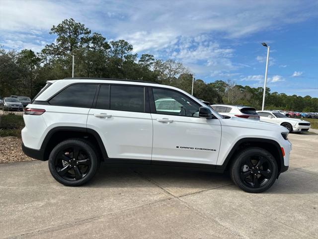 new 2025 Jeep Grand Cherokee car, priced at $50,420