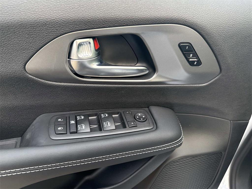 new 2026 Chrysler Pacifica car, priced at $46,610