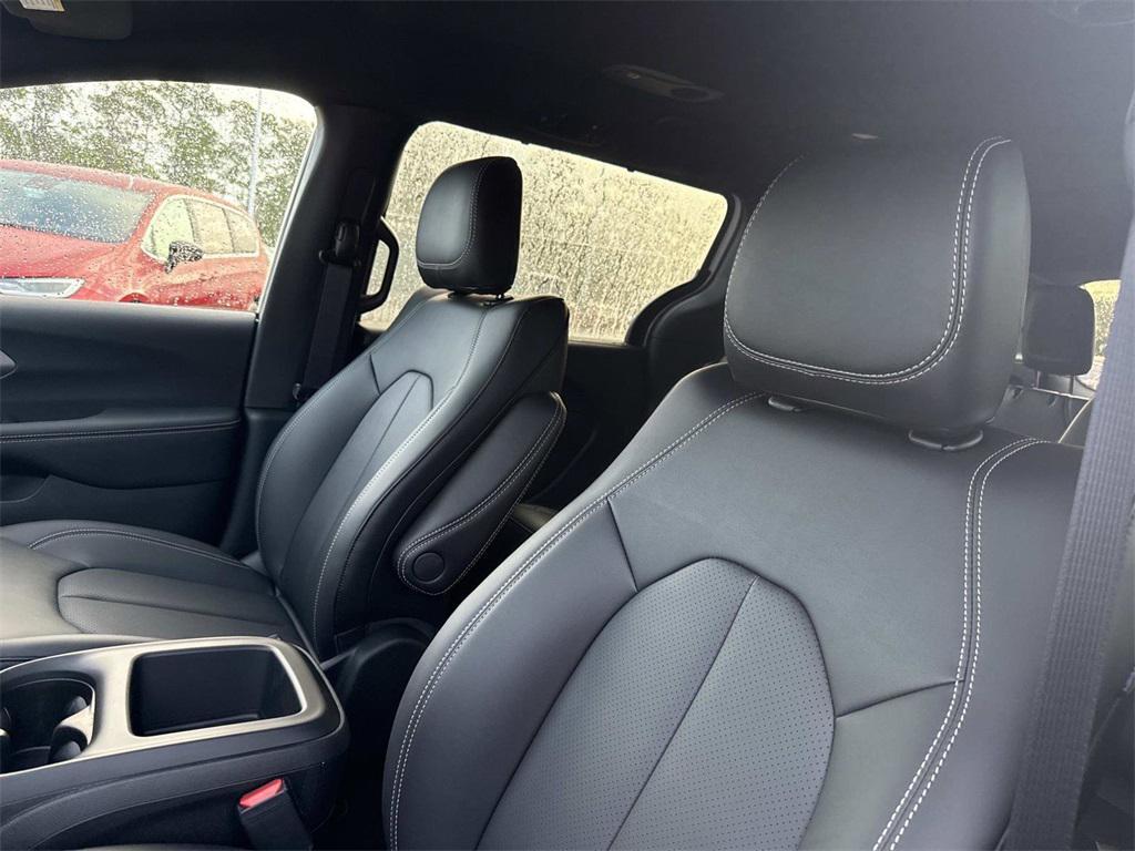 new 2026 Chrysler Pacifica car, priced at $46,610