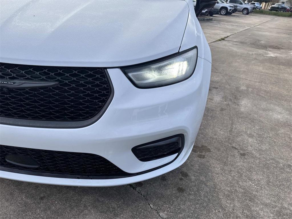 new 2026 Chrysler Pacifica car, priced at $46,610