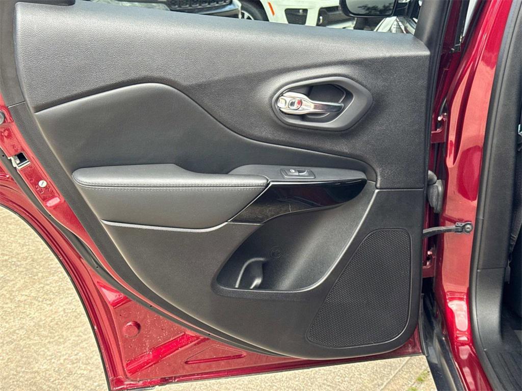 used 2020 Jeep Cherokee car, priced at $18,444