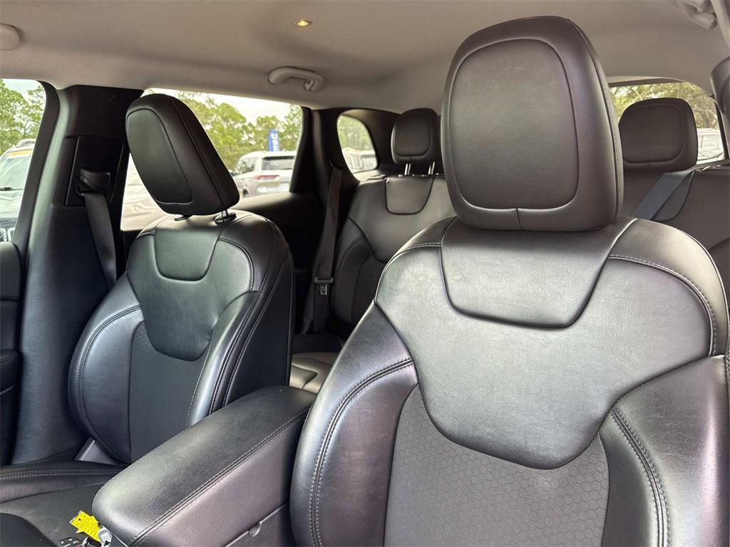 used 2020 Jeep Cherokee car, priced at $18,444