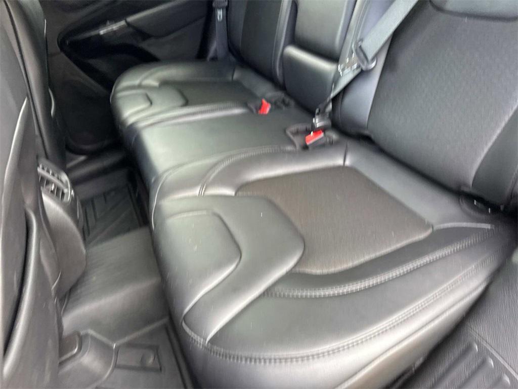 used 2020 Jeep Cherokee car, priced at $18,444