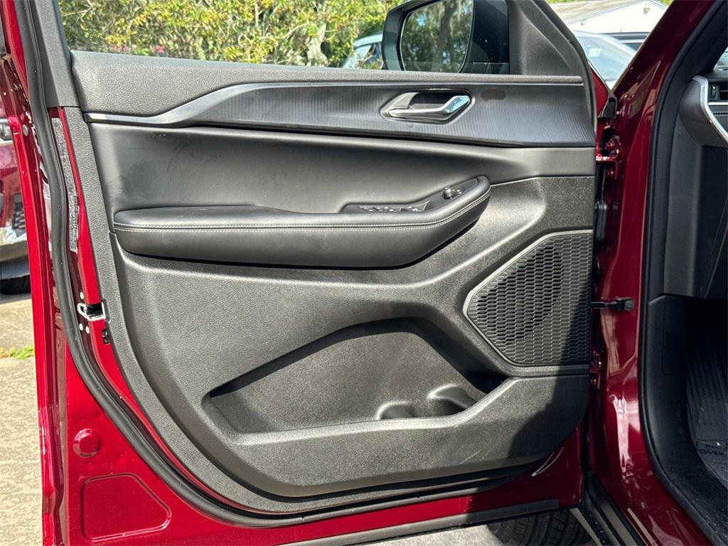 new 2025 Jeep Grand Cherokee L car, priced at $45,120