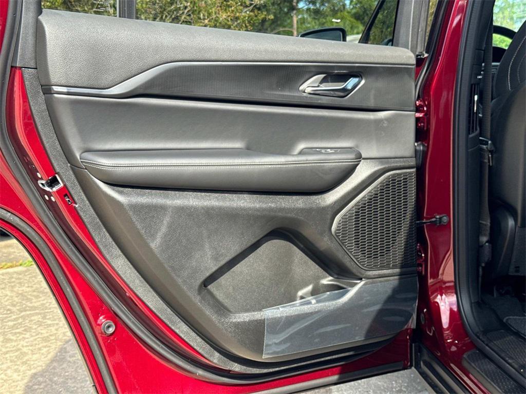 new 2025 Jeep Grand Cherokee L car, priced at $45,120