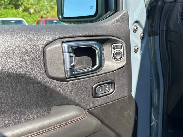 new 2025 Jeep Gladiator car, priced at $64,780