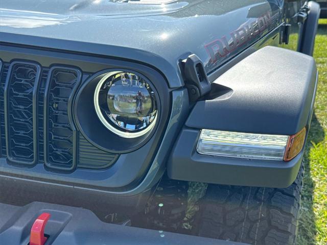 new 2025 Jeep Gladiator car, priced at $64,780