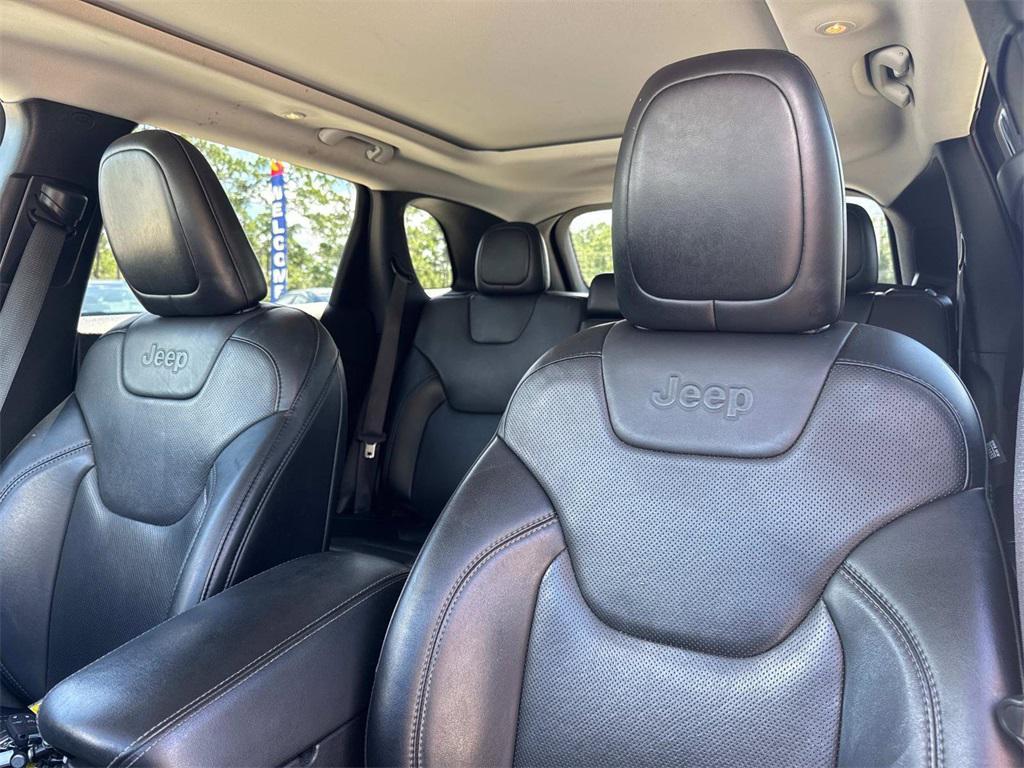 used 2022 Jeep Cherokee car, priced at $22,444