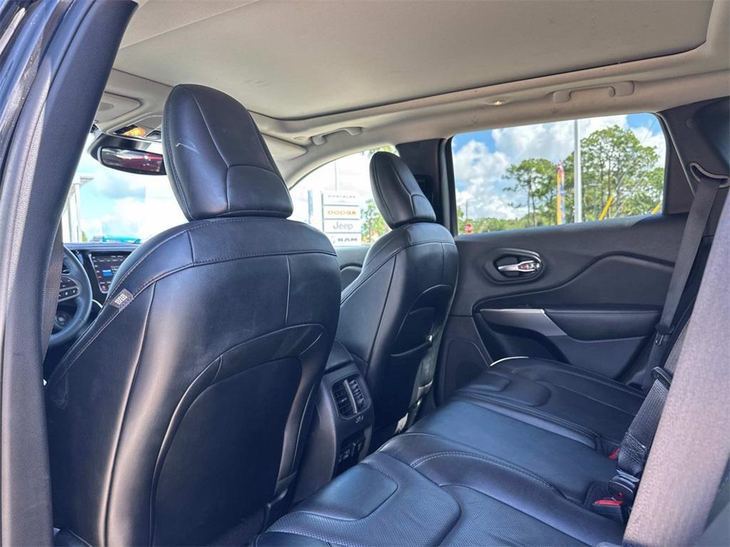 used 2022 Jeep Cherokee car, priced at $22,444