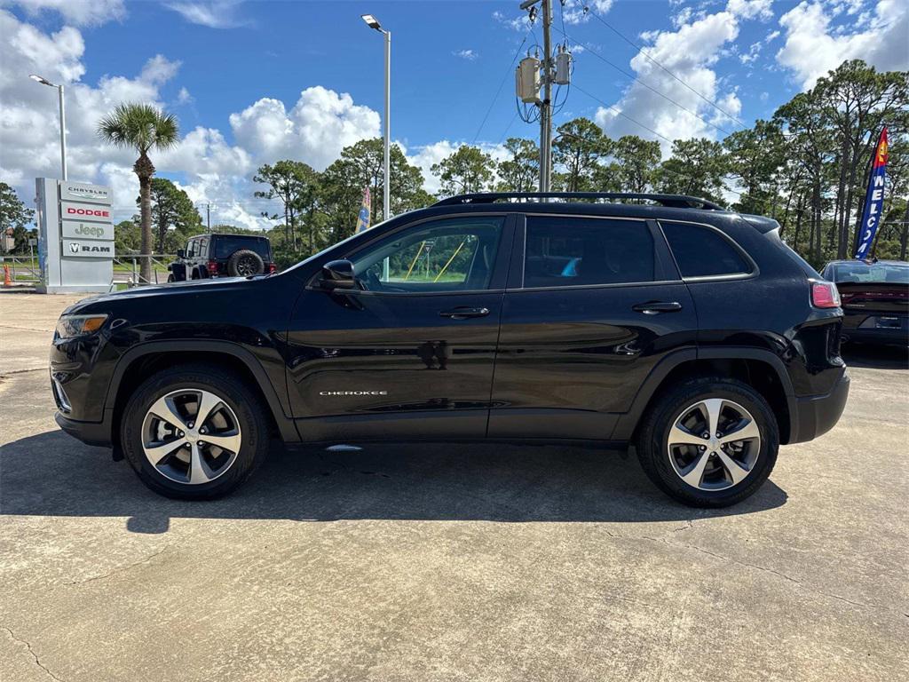 used 2022 Jeep Cherokee car, priced at $22,444