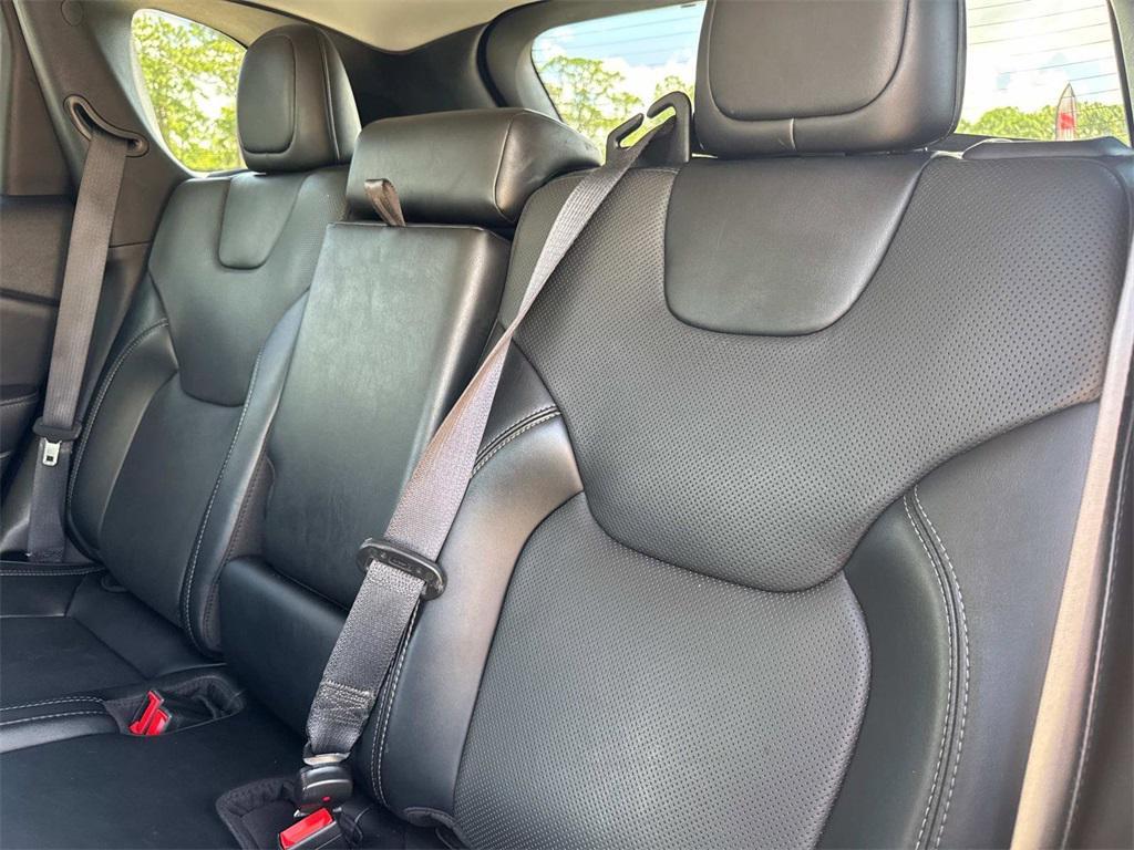 used 2022 Jeep Cherokee car, priced at $22,444