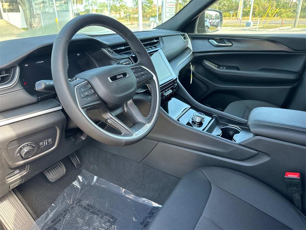 new 2025 Jeep Grand Cherokee L car, priced at $44,420