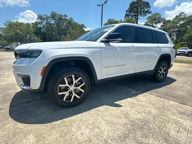 new 2024 Jeep Grand Cherokee L car, priced at $52,695