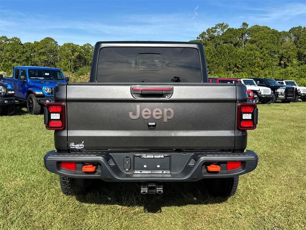 new 2026 Jeep Gladiator car, priced at $58,760