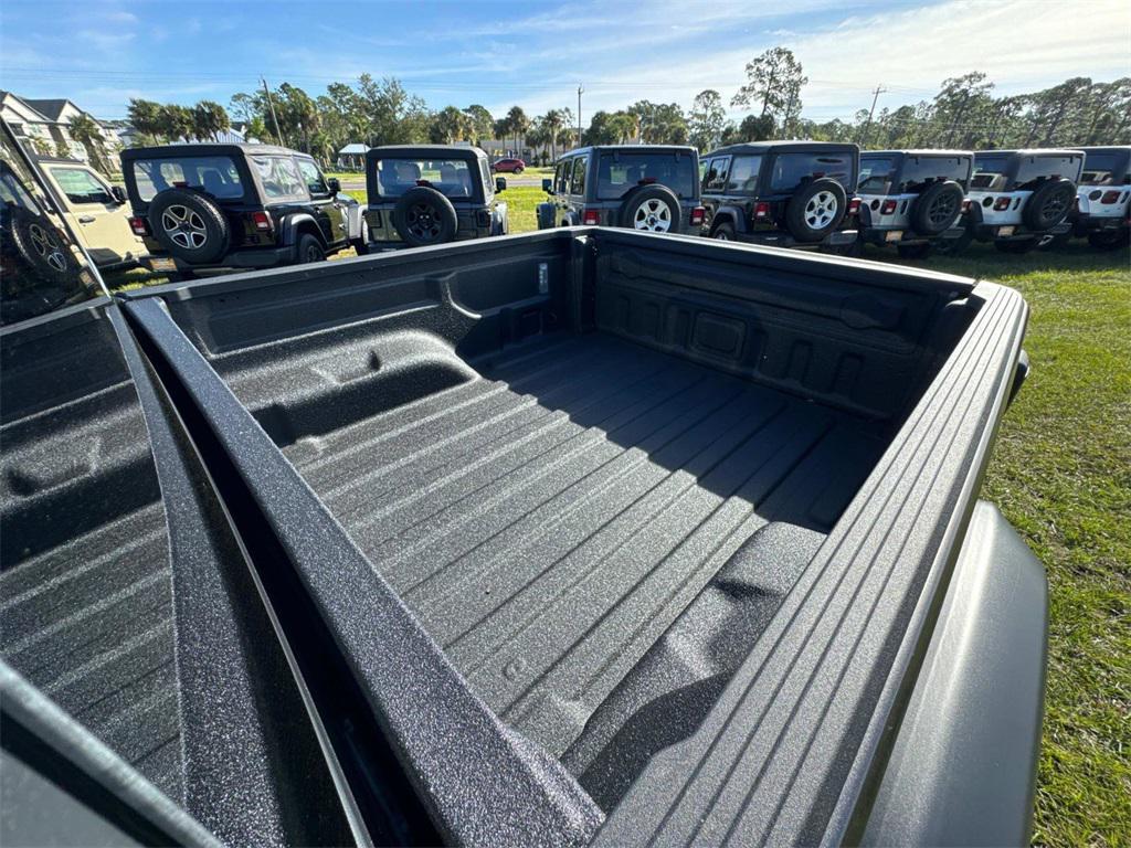 new 2026 Jeep Gladiator car, priced at $58,760