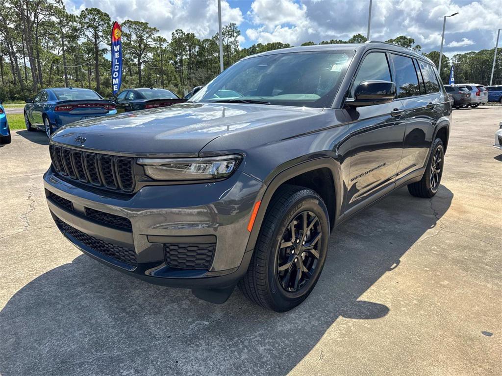 used 2024 Jeep Grand Cherokee L car, priced at $31,444